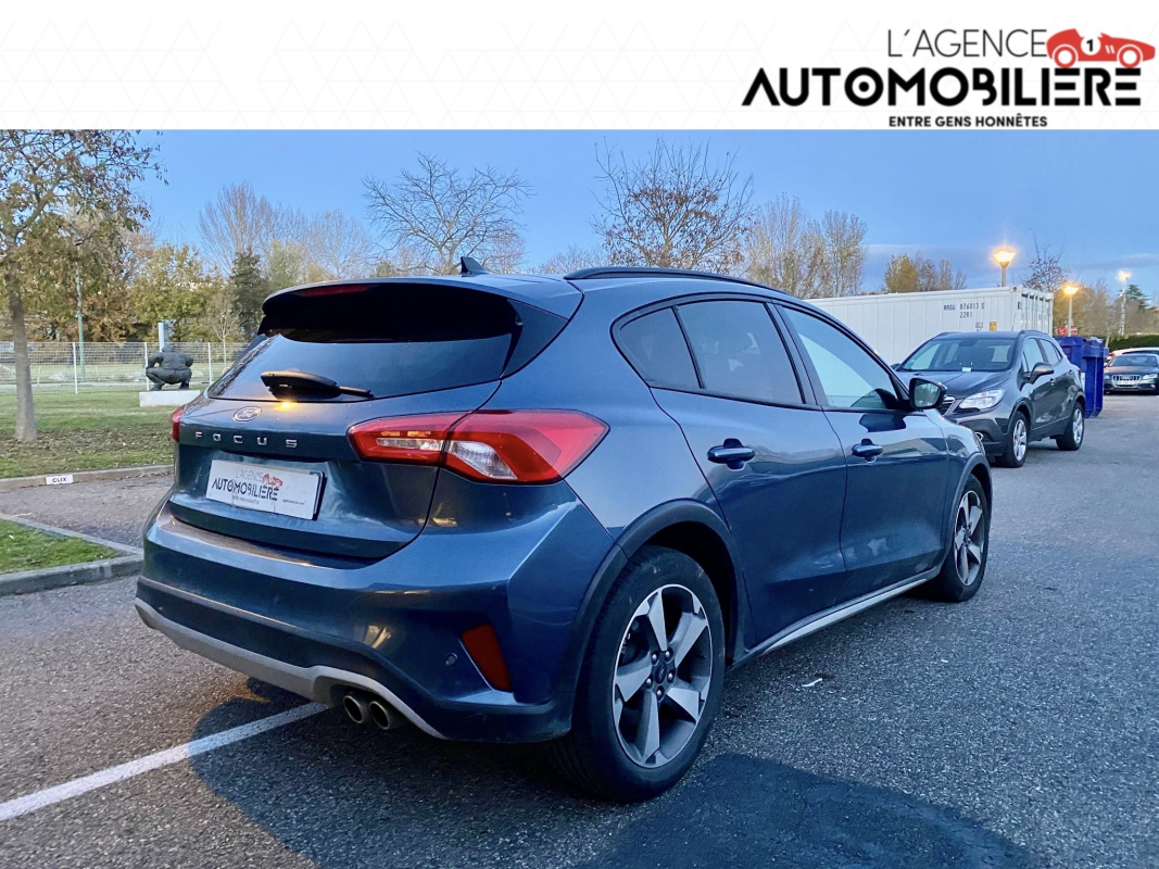 Ford Focus — 3