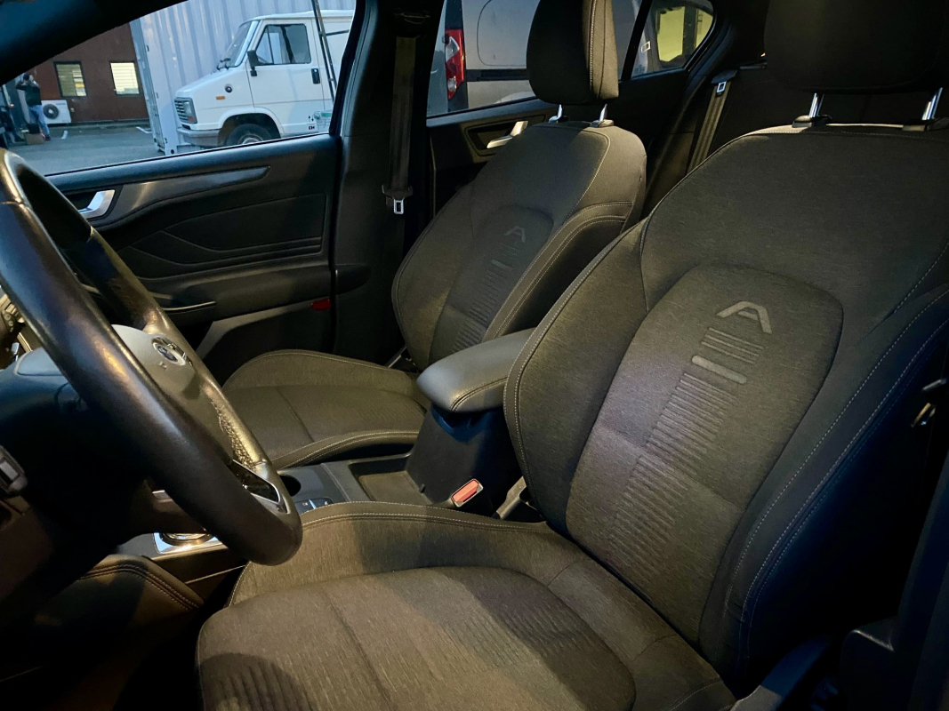 Ford Focus — 10