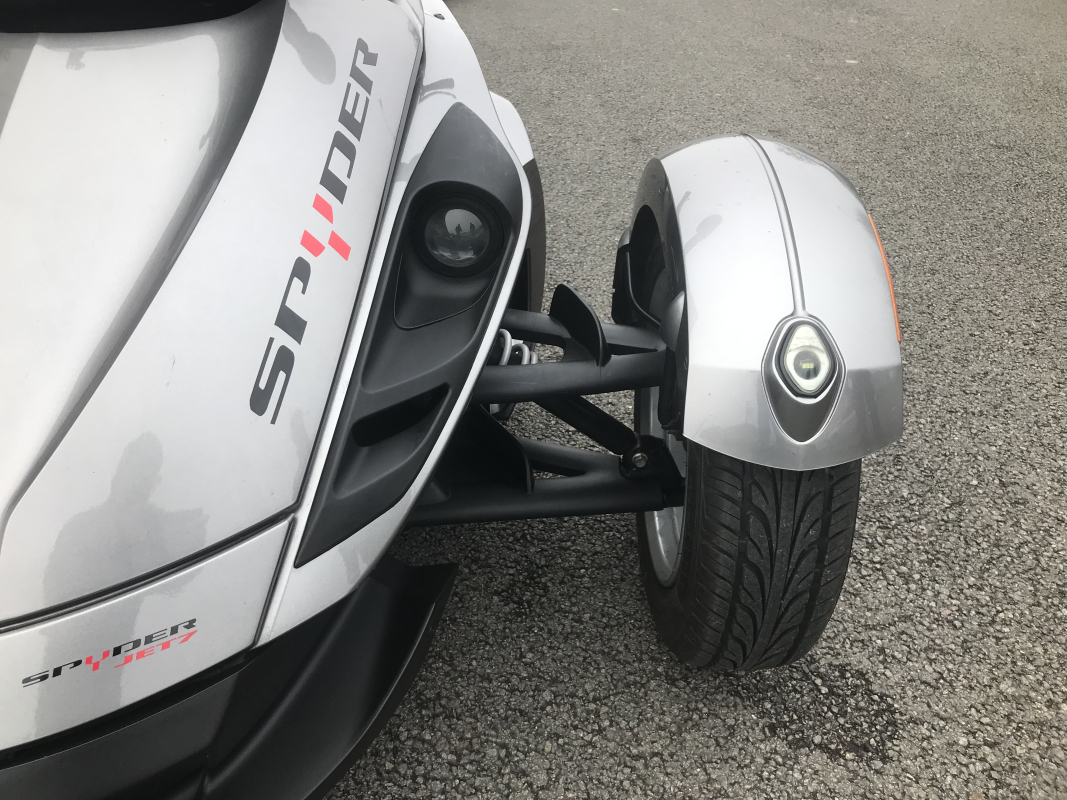 Can-Am Spyder — 13