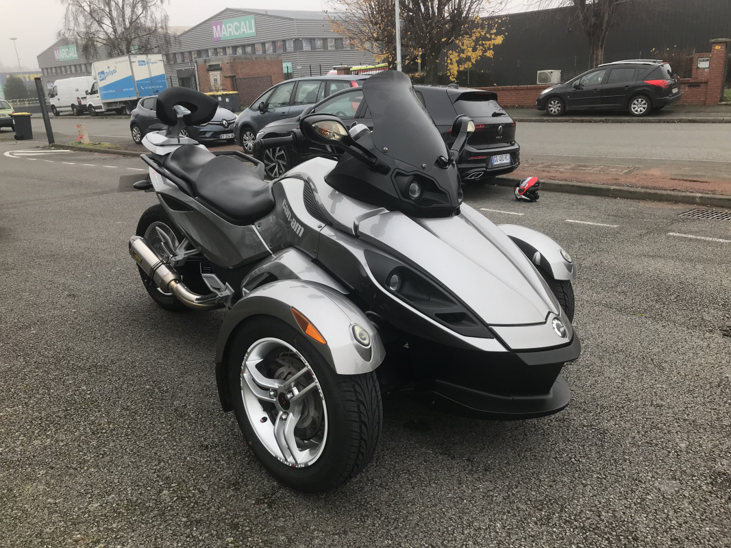 Can-Am Spyder — 7