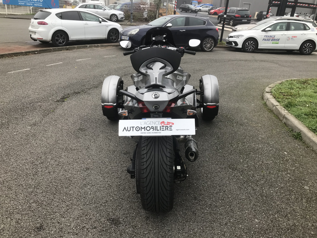 Can-Am Spyder — 4