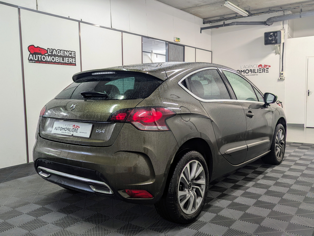 DS DS4 — 4