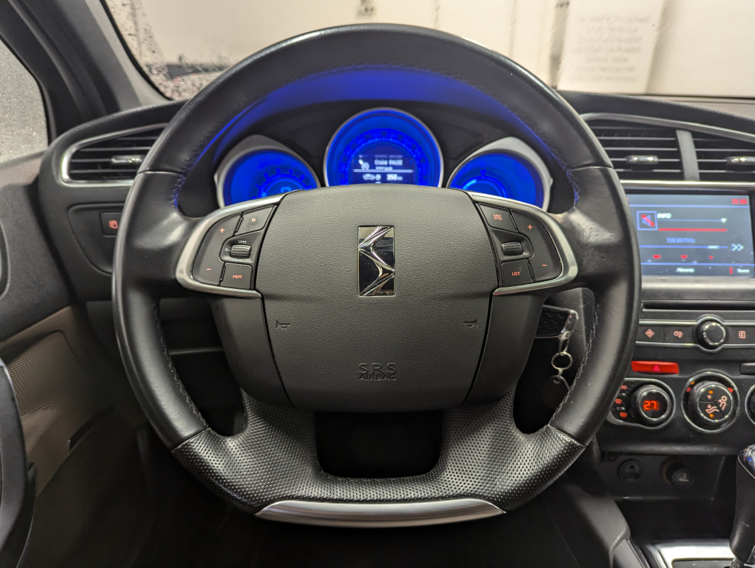 DS DS4 — 12