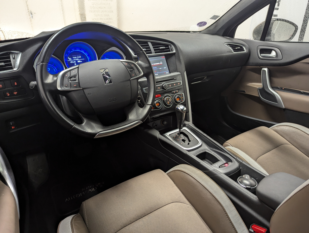 DS DS4 — 9