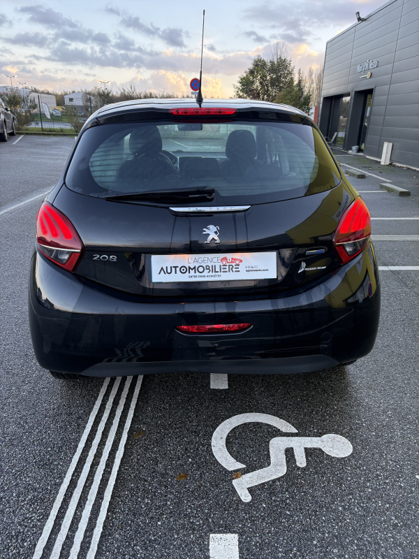 Peugeot 208 — 7