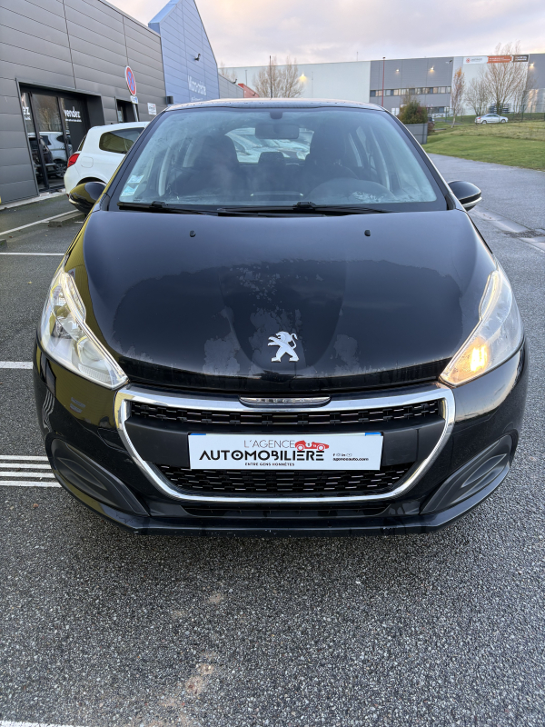 Peugeot 208 — 3