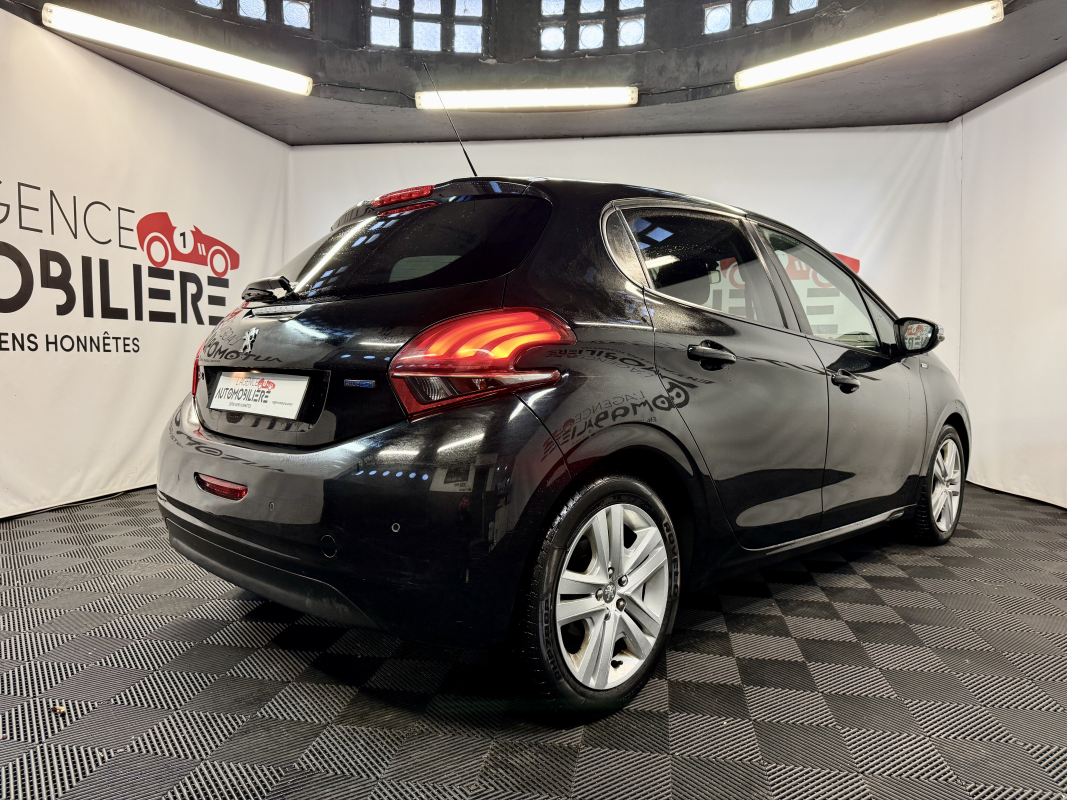 Peugeot 208 — 5