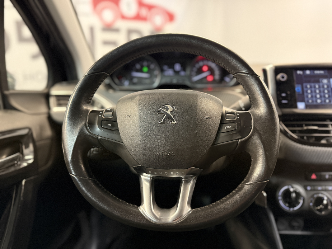 Peugeot 208 — 17