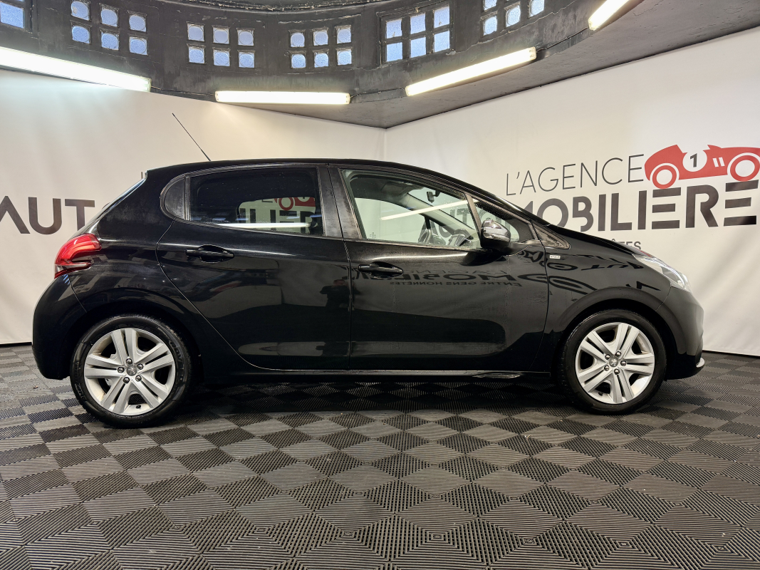 Peugeot 208 — 4