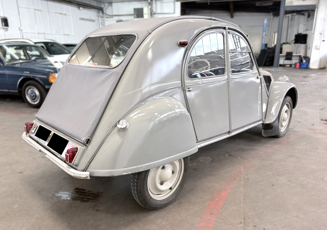Citroen 2CV — 6