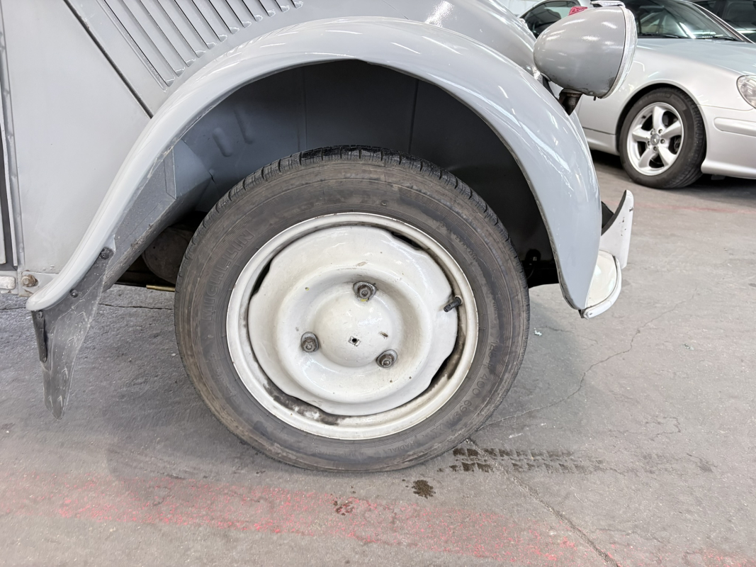 Citroen 2CV — 16