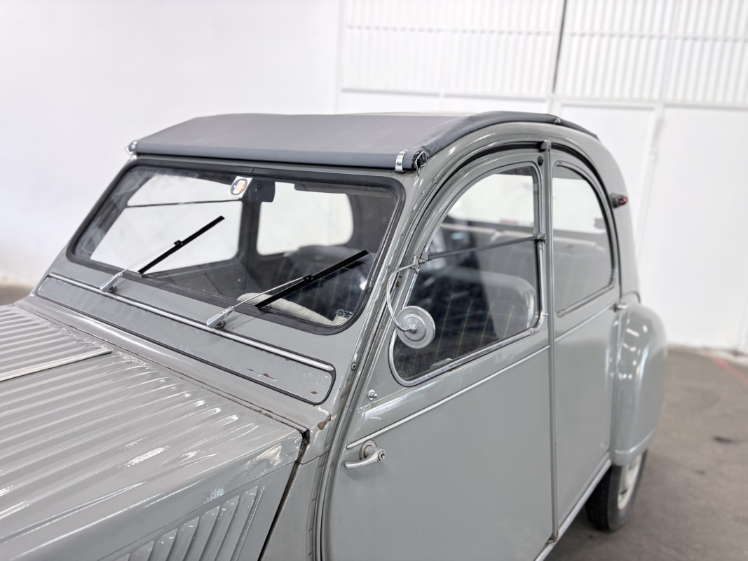 Citroen 2CV — 13