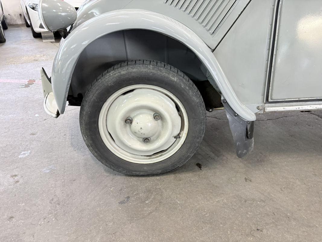 Citroen 2CV — 18