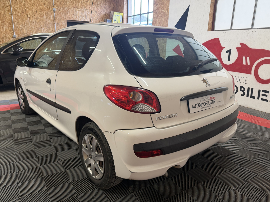Peugeot 206+ — 3