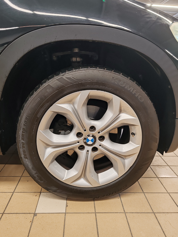 Bmw X5 — 30