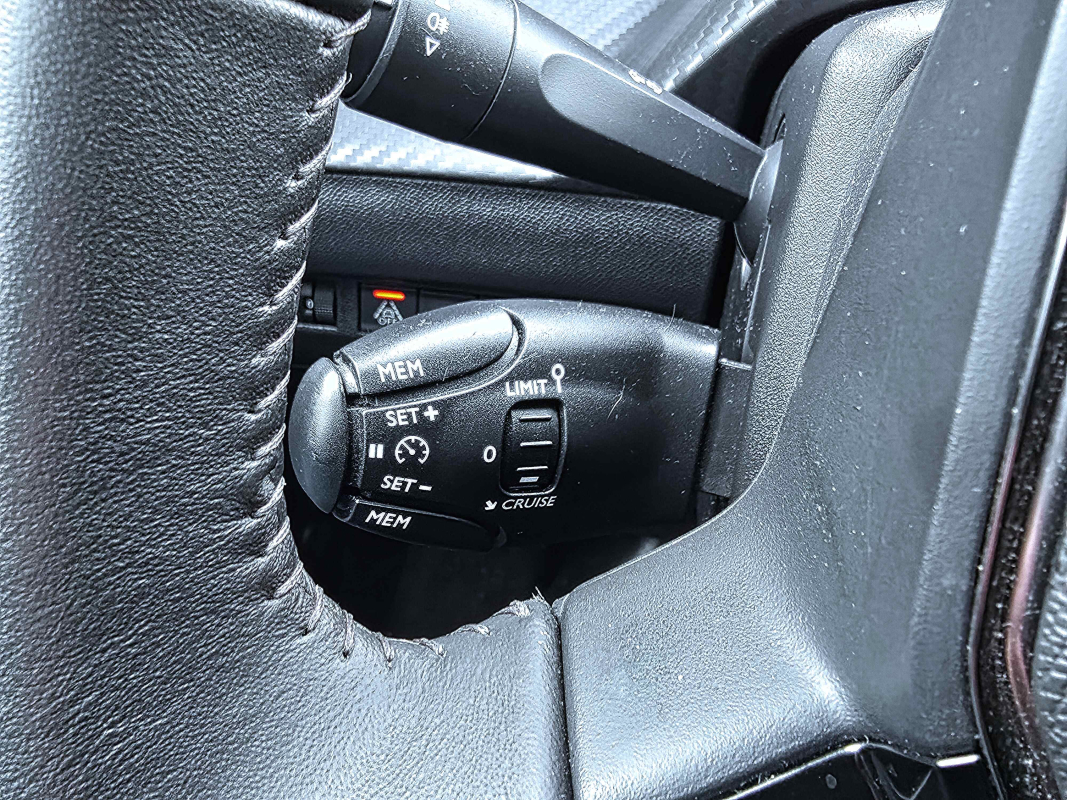 Peugeot 208 — 32