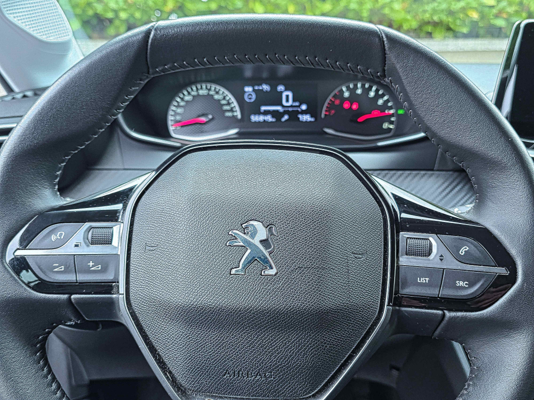 Peugeot 208 — 28