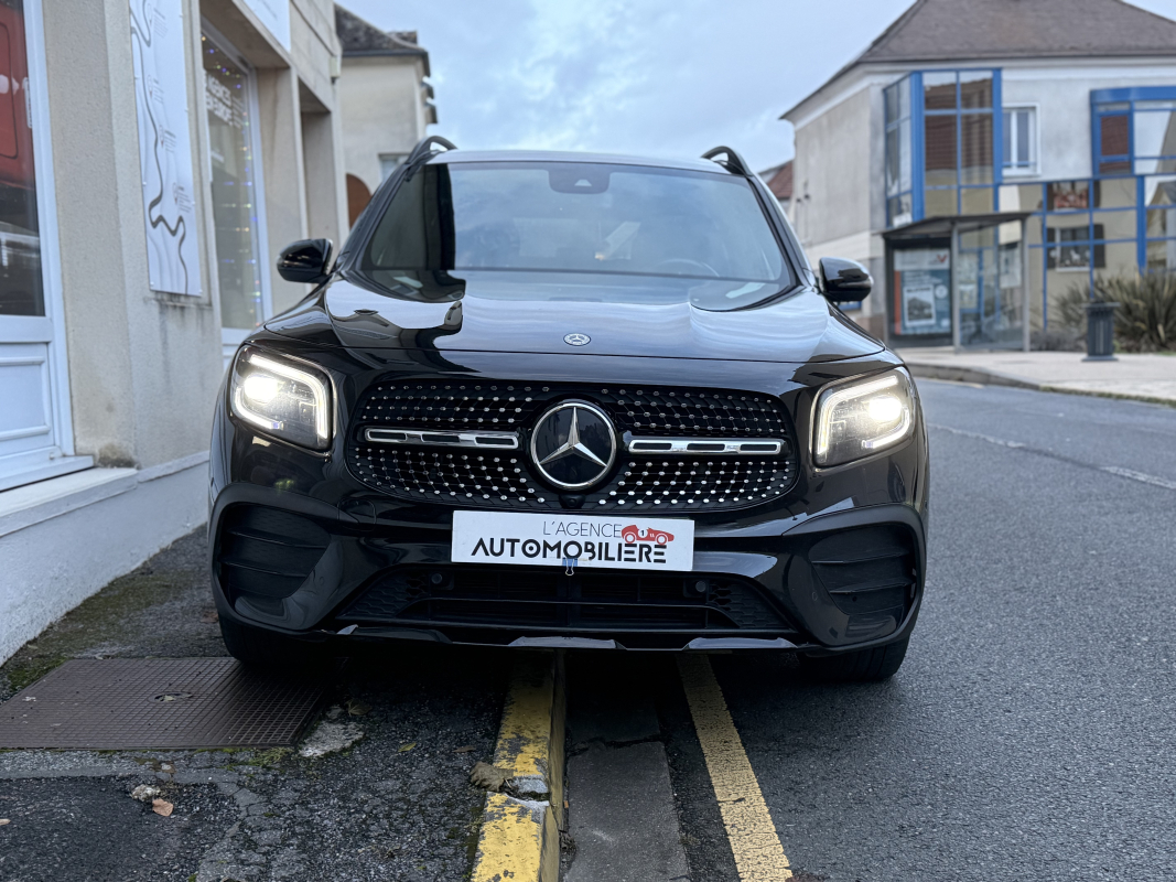 Mercedes GLB — 2