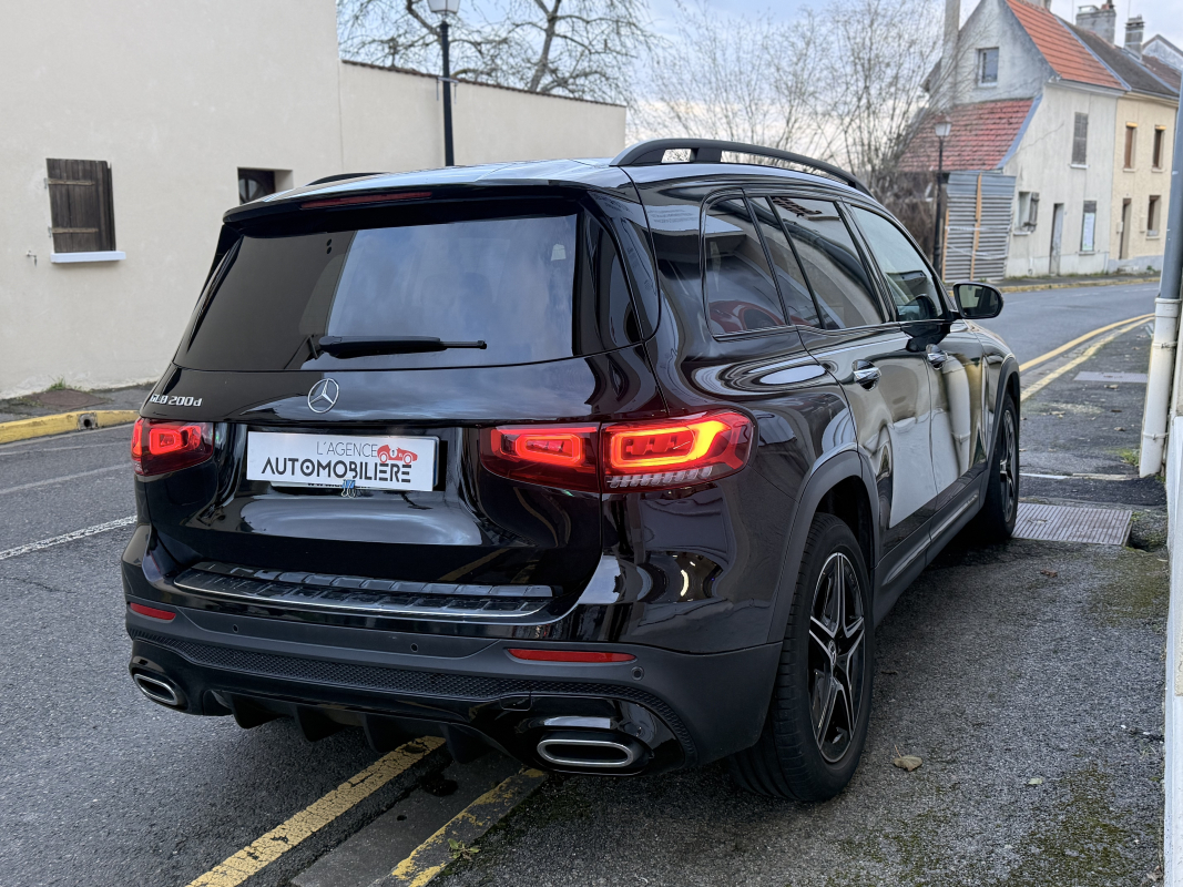 Mercedes GLB — 4