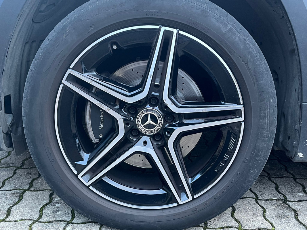 Mercedes GLB — 22