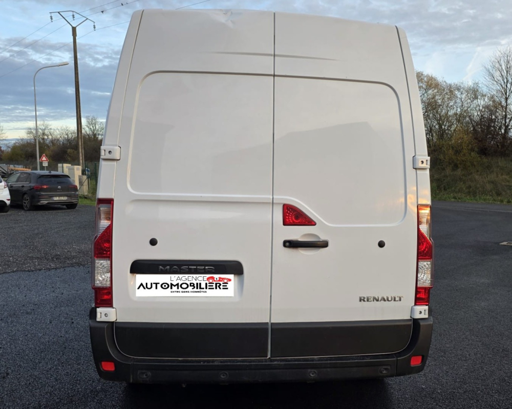 Renault Master — 4