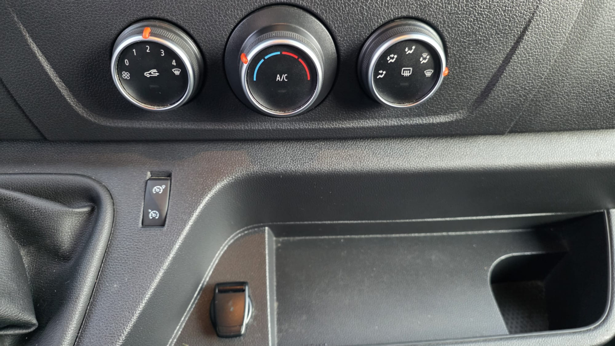 Renault Master — 15