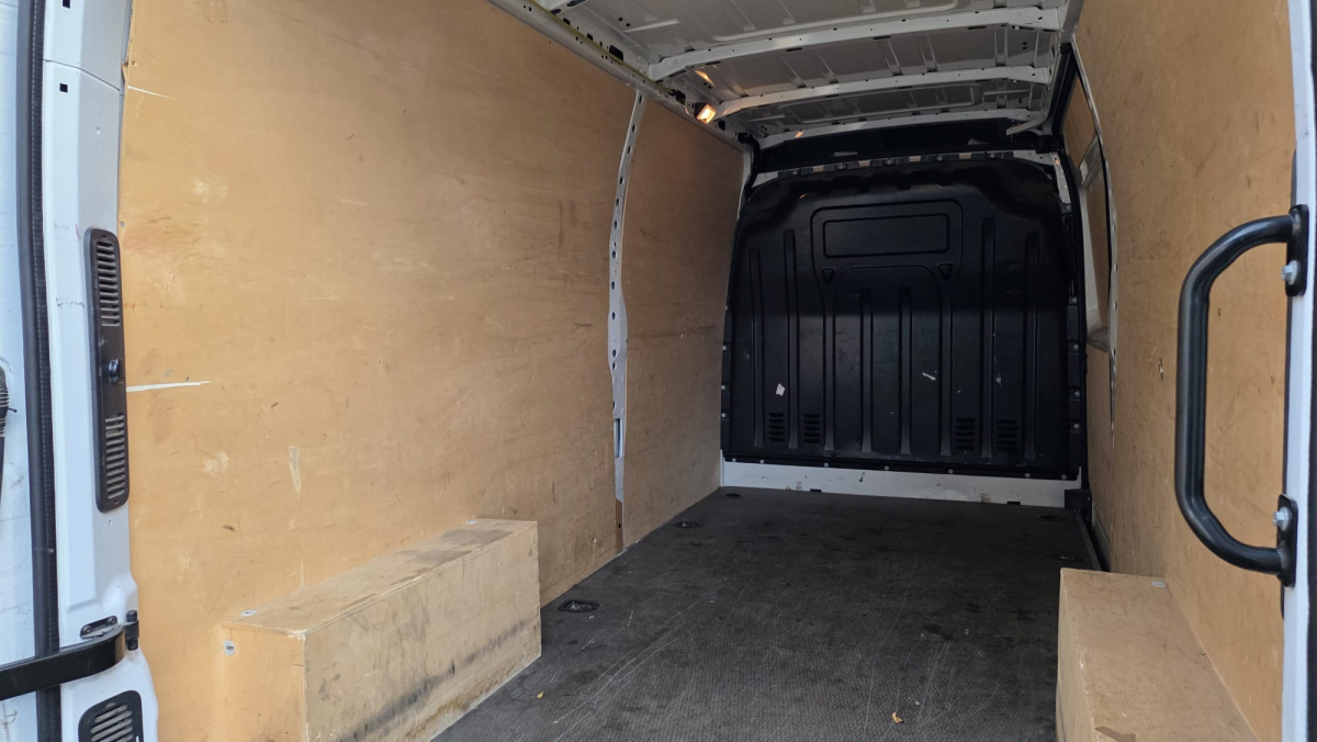 Renault Master — 33