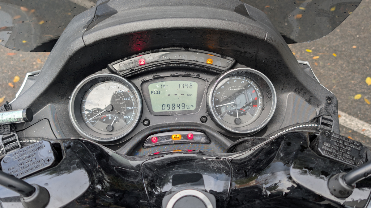 Piaggio MP3 — 8