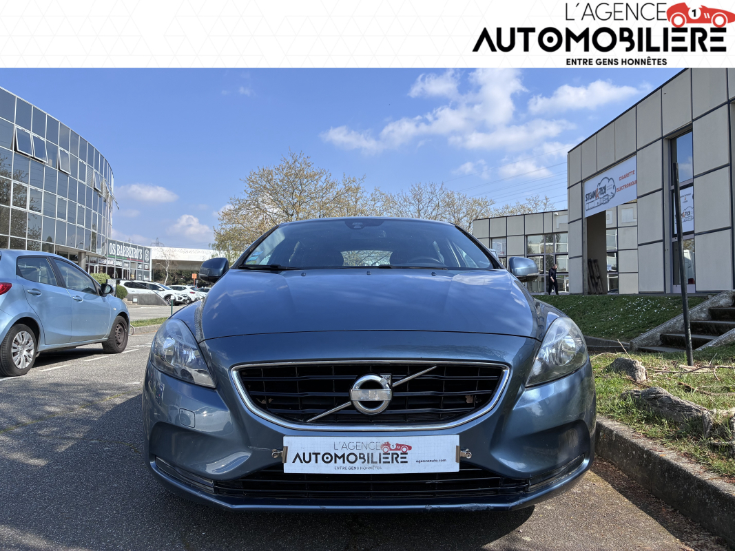 Volvo V40 — 8