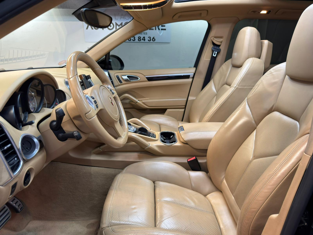 Porsche Cayenne — 9