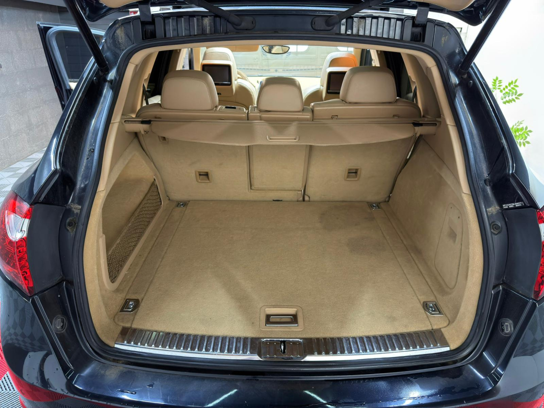 Porsche Cayenne — 23