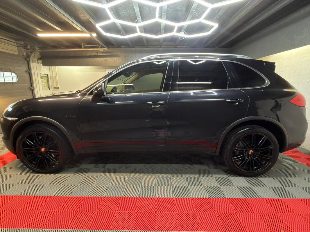 Porsche Cayenne — 8