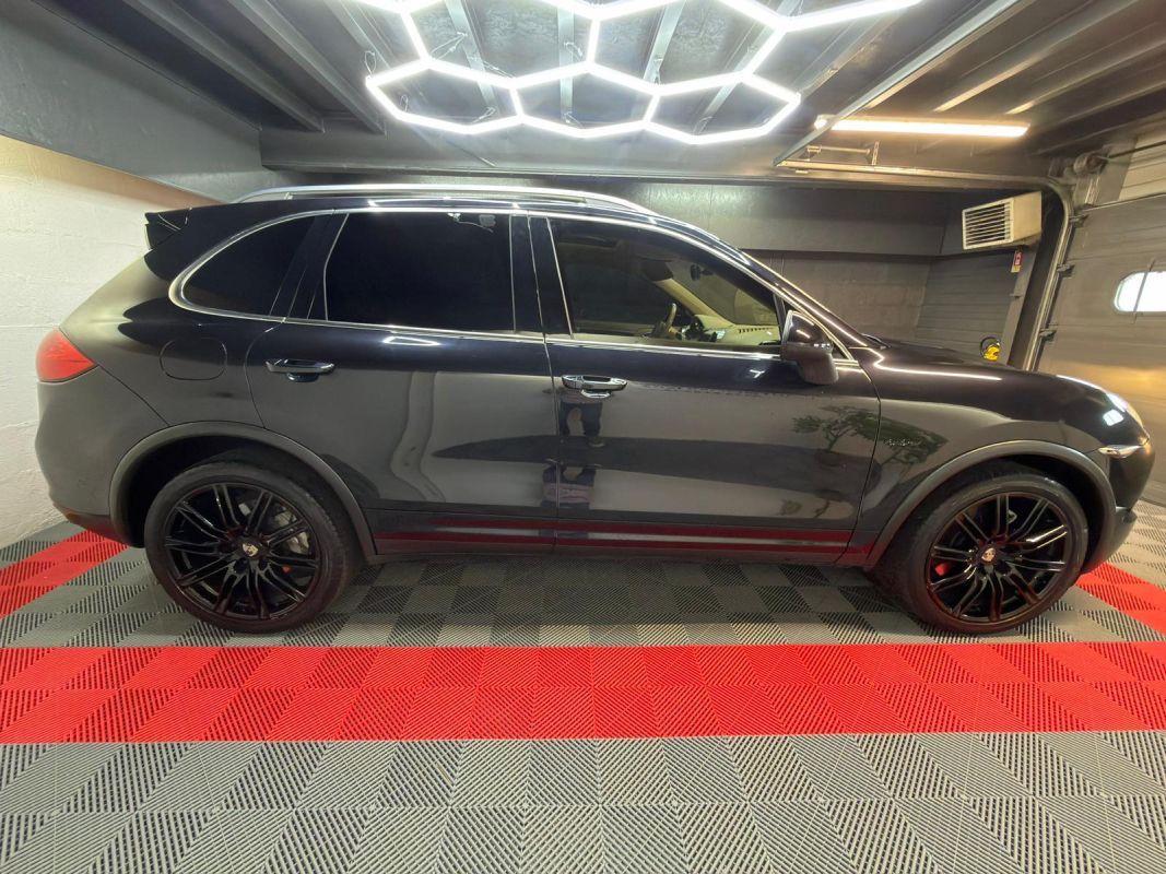 Porsche Cayenne — 4