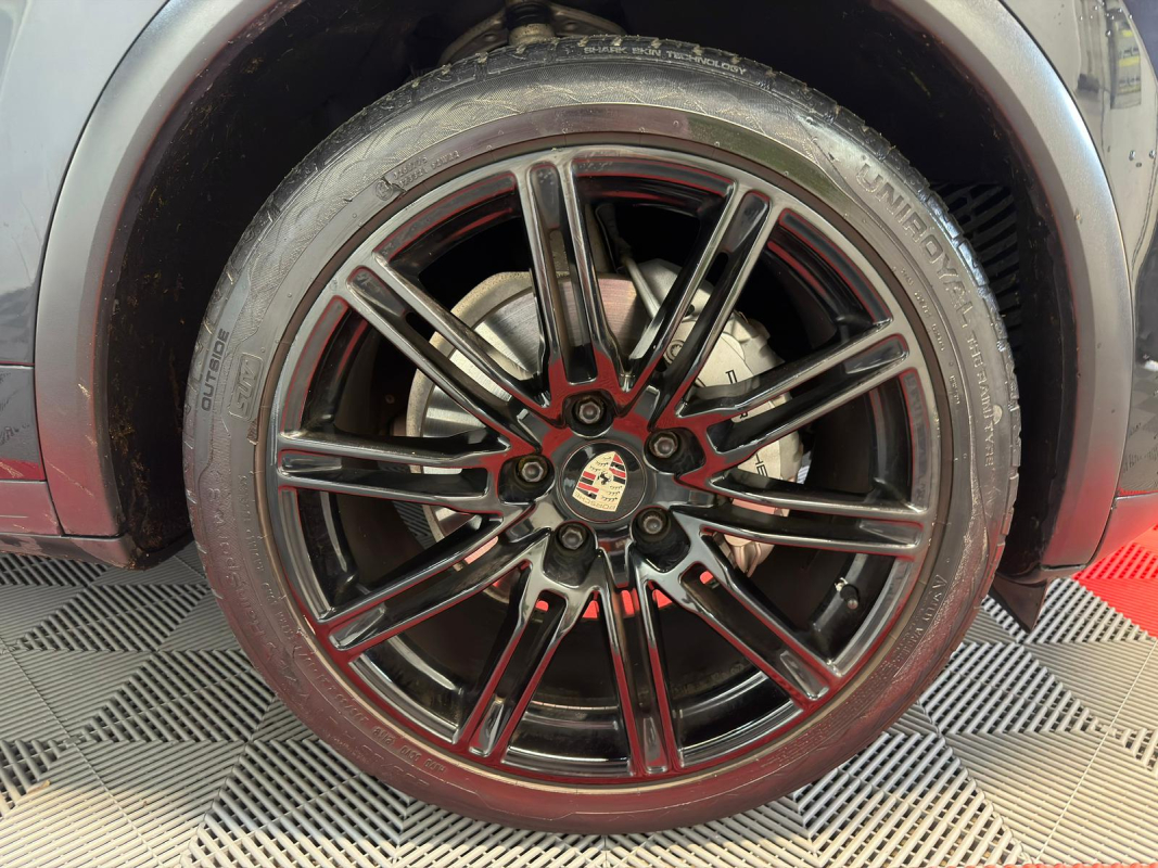 Porsche Cayenne — 29