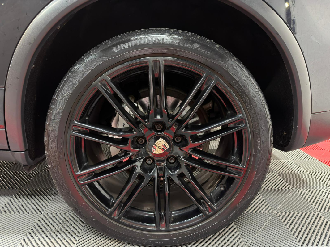 Porsche Cayenne — 31