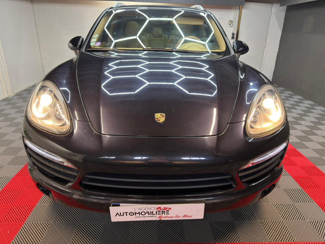 Porsche Cayenne — 2