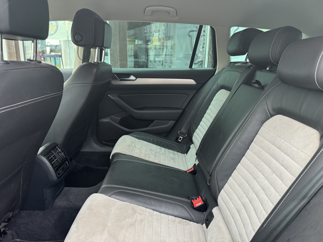 Volkswagen Passat SW — 15