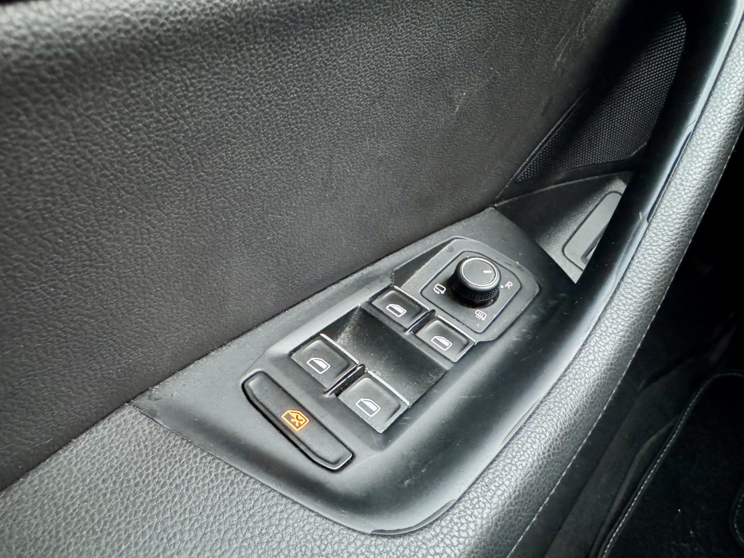Volkswagen Passat SW — 21
