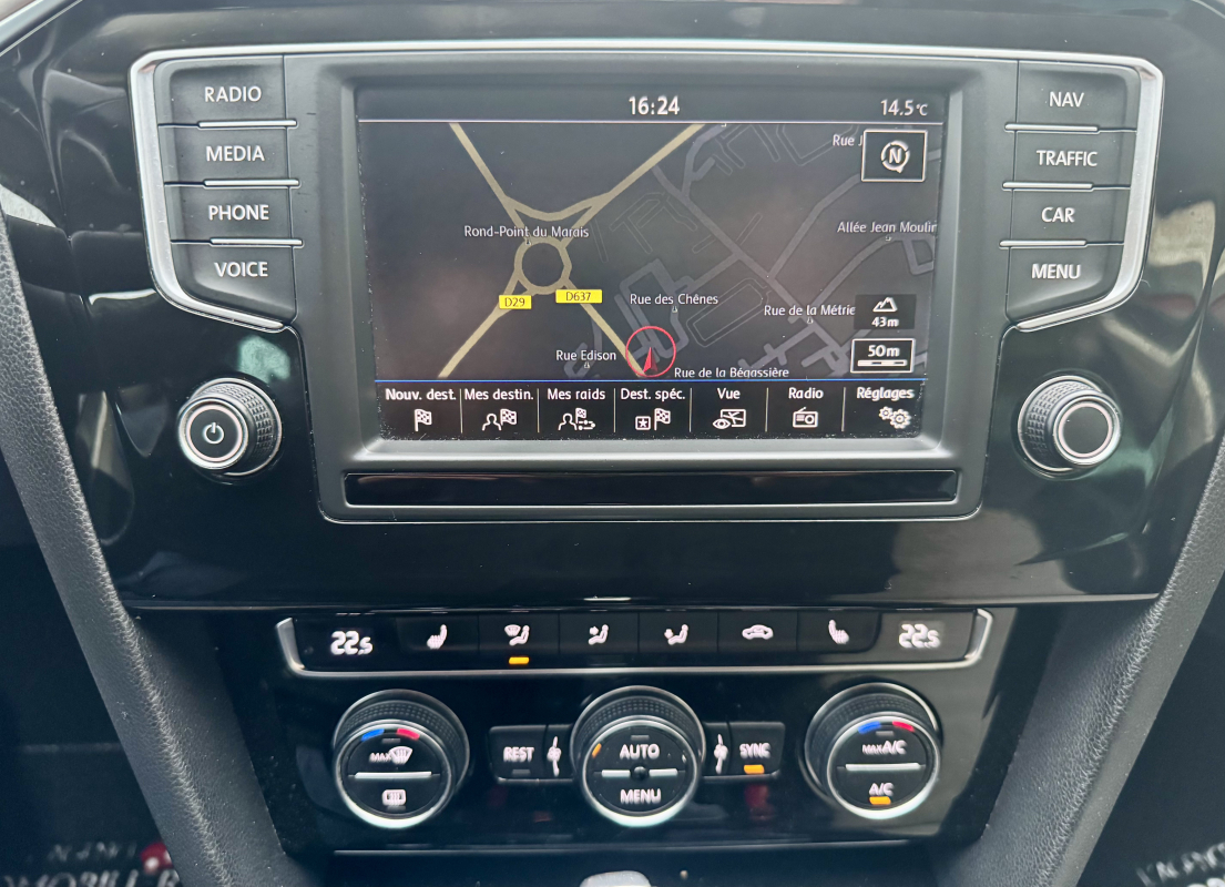 Volkswagen Passat SW — 13