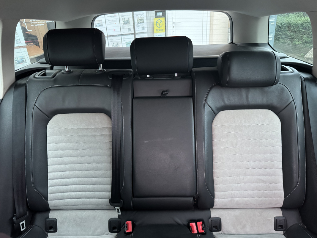 Volkswagen Passat SW — 16