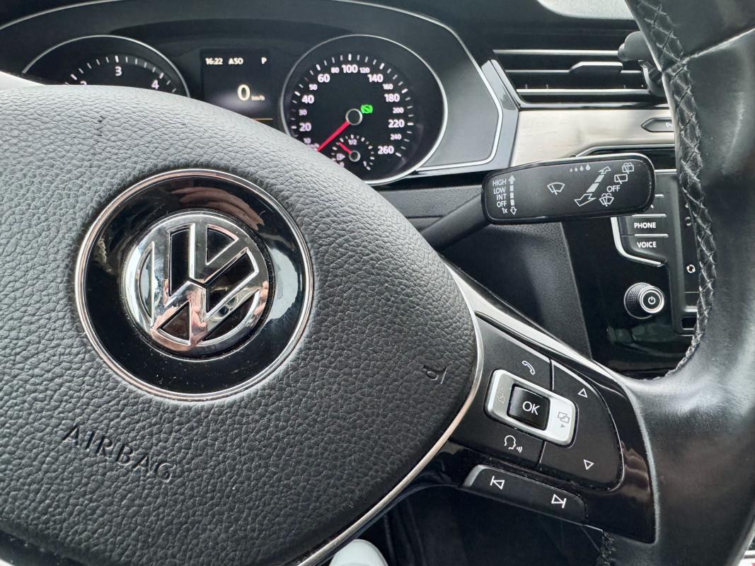 Volkswagen Passat SW — 10
