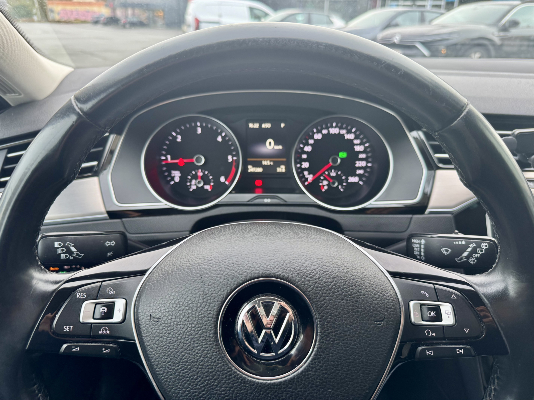 Volkswagen Passat SW — 25