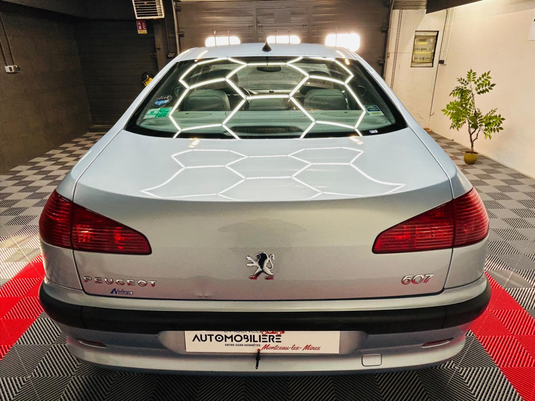 Peugeot 607 — 5