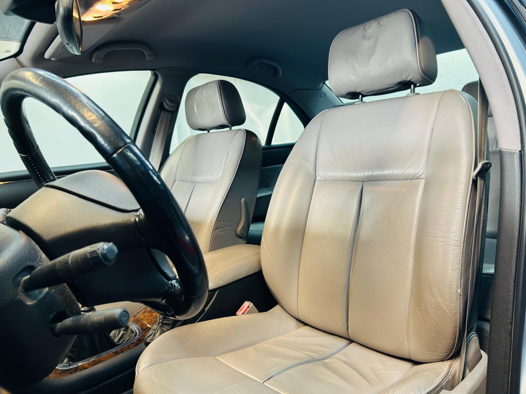 Peugeot 607 — 10