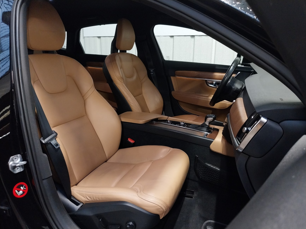 Volvo S90 — 12