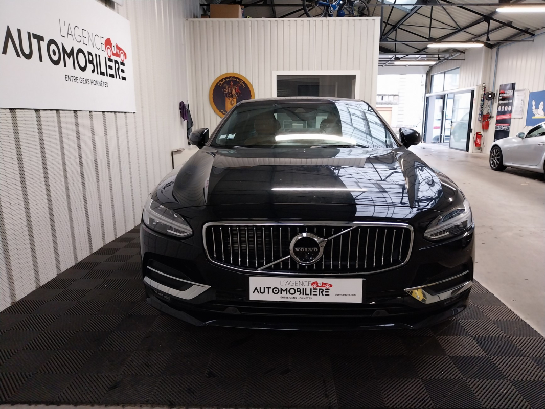 Volvo S90 — 2