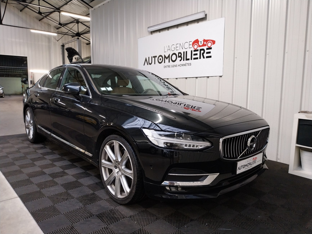 Volvo S90 — 3