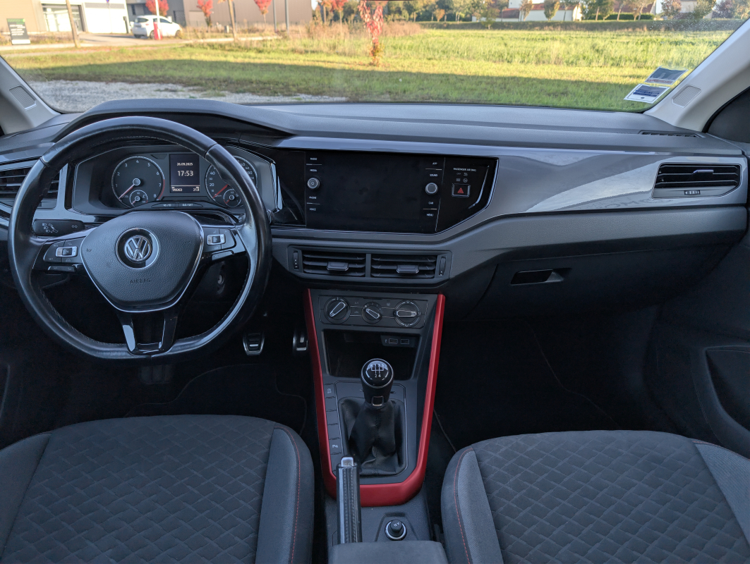 Volkswagen Polo — 10