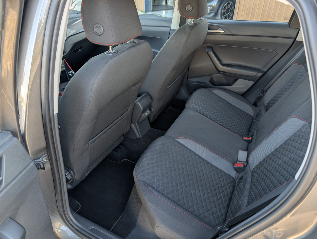 Volkswagen Polo — 13