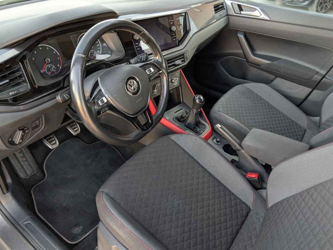 Volkswagen Polo — 11